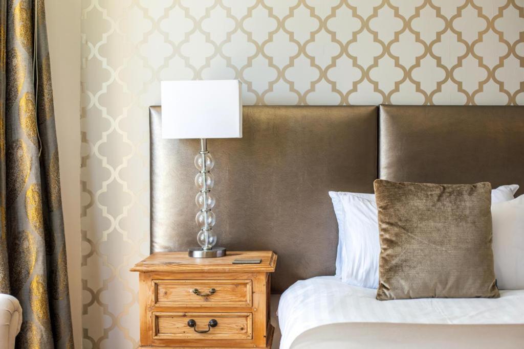Westwell Hall Guest Accommodation, Bed & Breakfast, Luxury Rooms Илфракомб Екстериор снимка